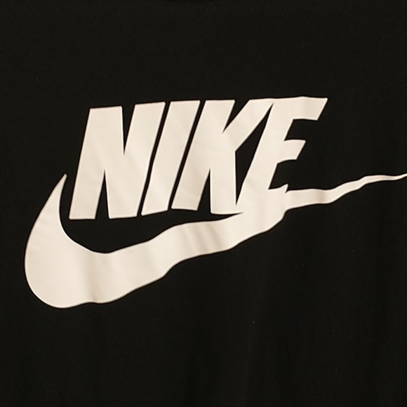 Authentic nike workout shirt - Picture 2 of 2